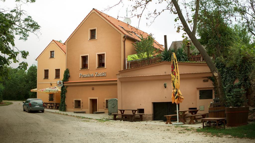 Hotel Penzion Zatisi Mikulov Exterior foto