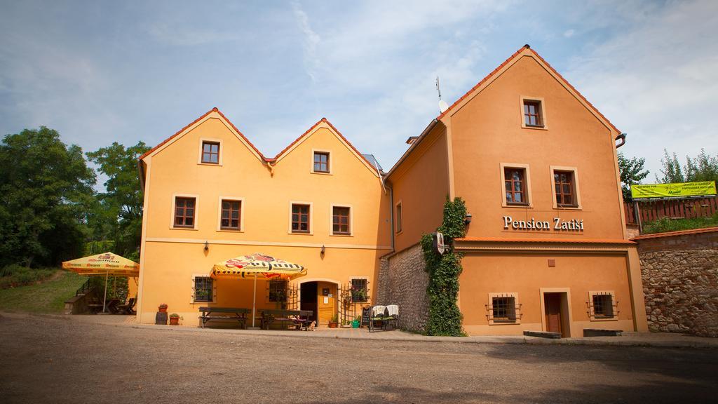 Hotel Penzion Zatisi Mikulov Exterior foto